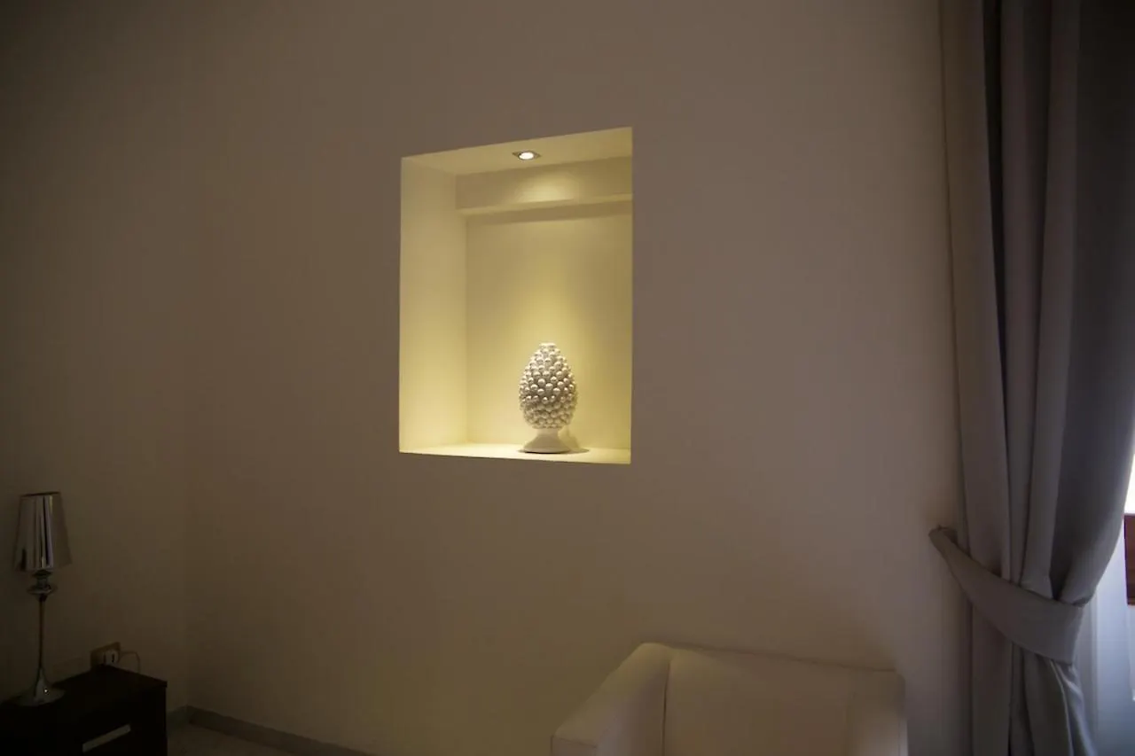 ** Couette-café Apollo Suites Lecce Italie